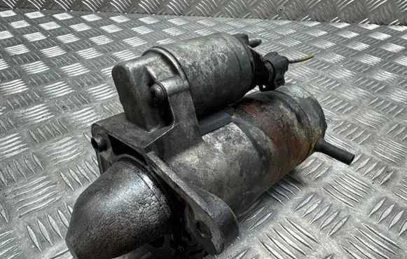 Opel Zafira C Starter motor 55486156