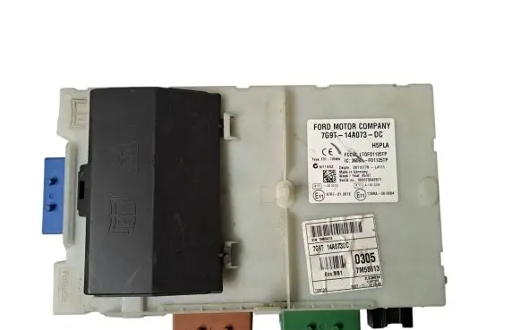 Ford Mondeo MK IV Fuse module 7G9T14A073DC