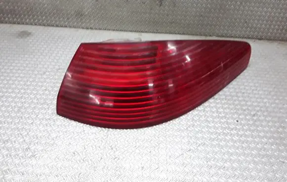Peugeot 607 Rear/tail lights