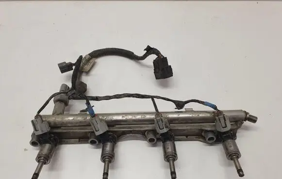 Ford Focus Fuel injectors set CM5EBB0021 CM5E9H487AJ CM5E9D280AG