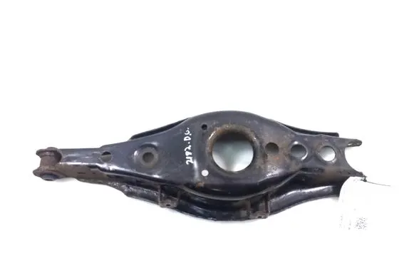 Toyota Avensis T270 Rear control arm 4873005070