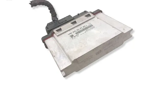 Audi A3 S3 8V Engine control unit/module 04E907309A