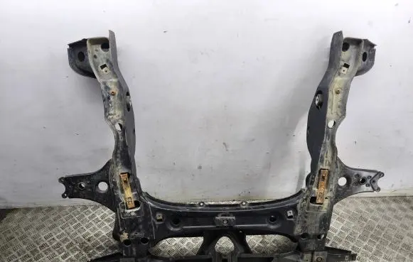 Mercedes-Benz A W169 Front subframe