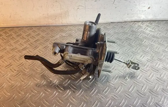 Master brake cylinder
