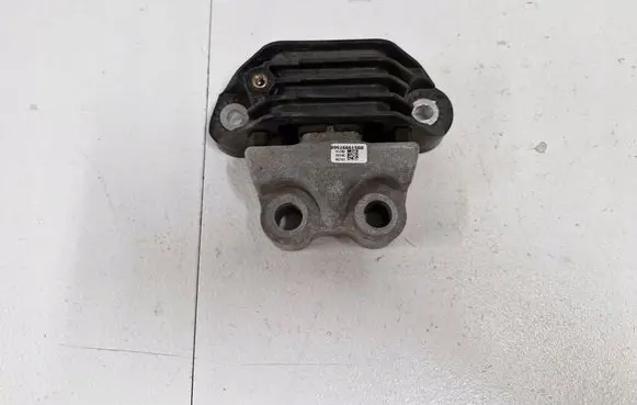Fiat 500X Engine mount vacuum valve 
