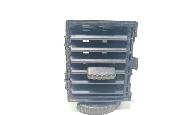 Nissan X-Trail T30 Dash center air vent grill 68751EQ000