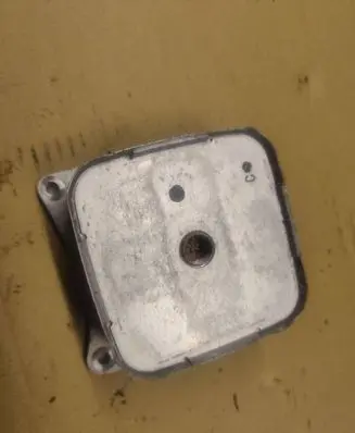 Honda Civic IX Oil filter mounting bracket