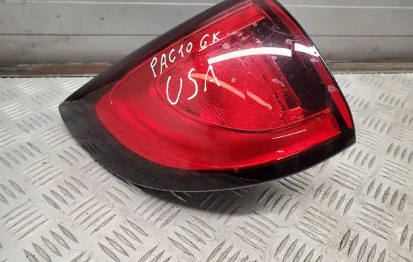 Chrysler Pacifica Rear/tail lights 68229027AF P68229027AF