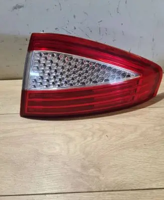 Ford Mondeo MK IV Rear/tail lights 7s7113404a