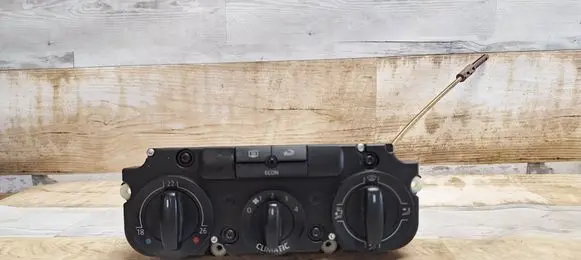 Volkswagen PASSAT B6 Climate control unit