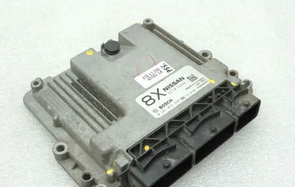 Nissan X-Trail T32 Engine control unit/module 963024EH8E 96302HV59A