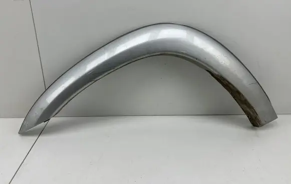 Toyota RAV 4 (XA20) Front arch trim 