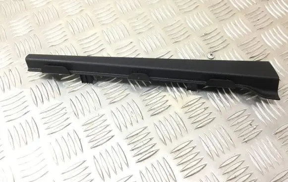 Porsche Macan (95B) (A) pillar trim 95B868240A