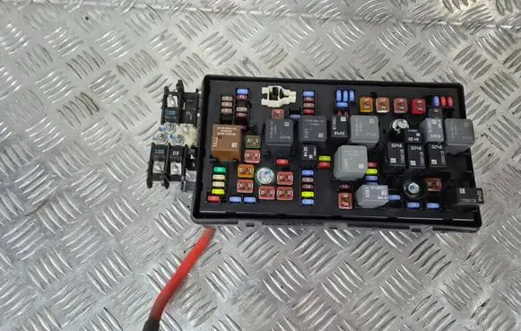 Opel Insignia A Fuse box set 22933573