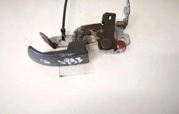 Suzuki Liana Fuel tank opening switch 