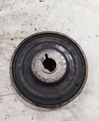 Nissan Qashqai Crankshaft pulley 8200552236