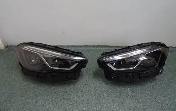 Mercedes-Benz GLA H247 Headlights/headlamps set 