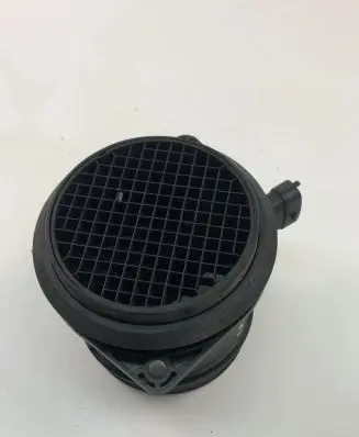 Volvo V70 Mass air flow meter 30785472