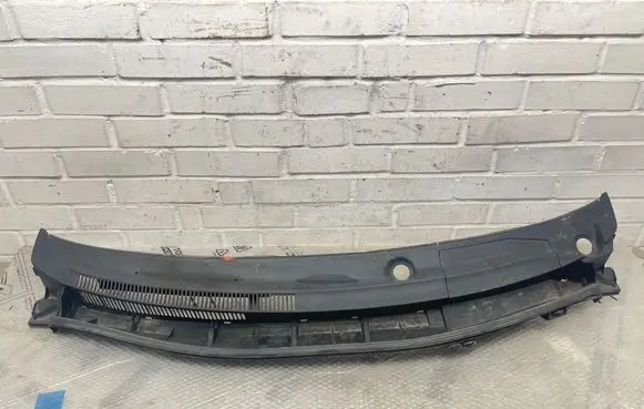 Toyota Auris 150 Wiper trim 5578302050 5575102110