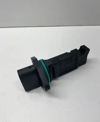 Mercedes-Benz E W211 Mass air flow meter F00C2G2068 487242D