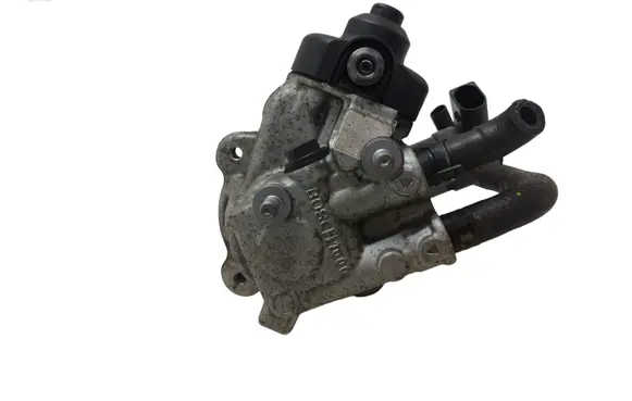 Volkswagen PASSAT B7 Fuel injection high pressure pump 03L130755L 0445010526 05110211