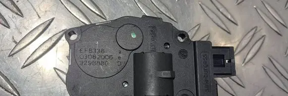 Mercedes-Benz R W251 Air flap motor/actuator 929888G