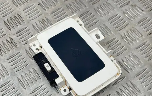 Toyota Prius (XW50) Wireless charging module 861C047010