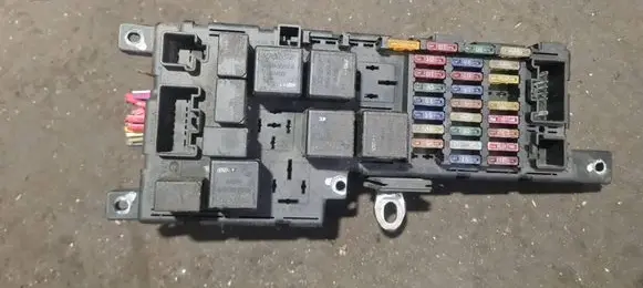 Volvo XC90 Fuse module 8678449