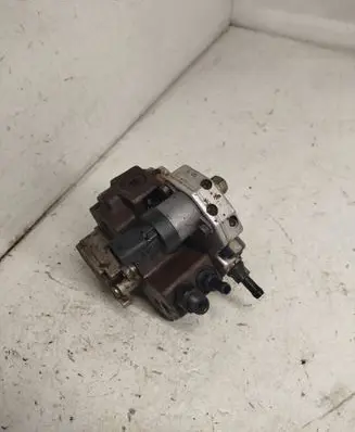 KIA Sorento Fuel injection high pressure pump 0445010032 331004A000