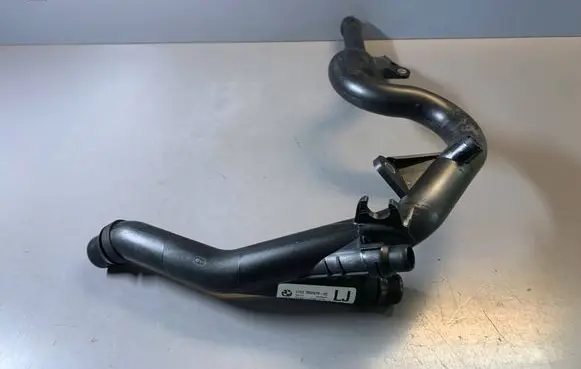 BMW 5 E39 Engine coolant pipe/hose 7802629 11537802629