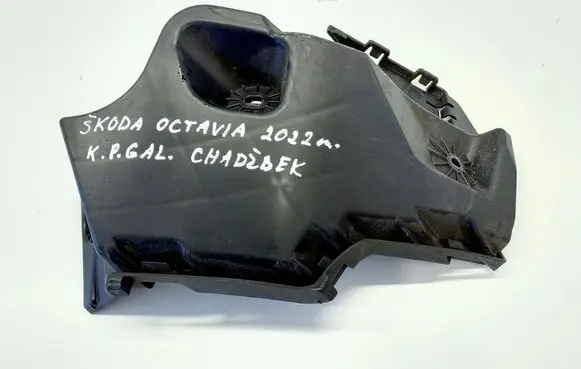 Skoda Octavia Mk4 Rear bumper mounting bracket 5E6807377