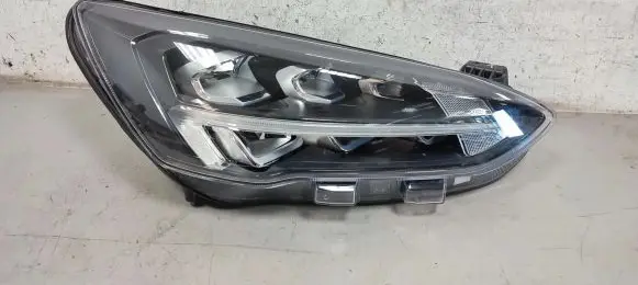 Ford Focus Headlight/headlamp JX7B-13E014-CE