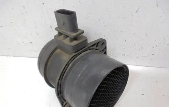 Skoda Octavia Mk2 (1Z) Mass air flow meter 03G906461C