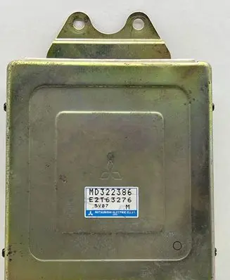 Mitsubishi Carisma Engine control unit/module MD322386 E2T63276