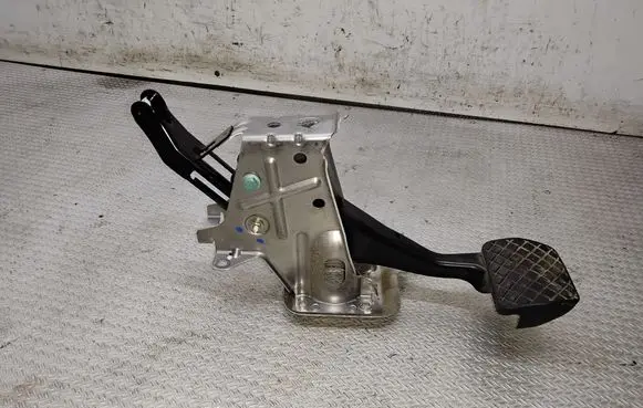 Volkswagen Jetta V Brake pedal 1K1723057