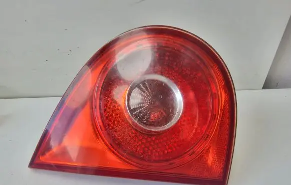 Volkswagen Golf V Tailgate rear/tail lights 1K6945107C