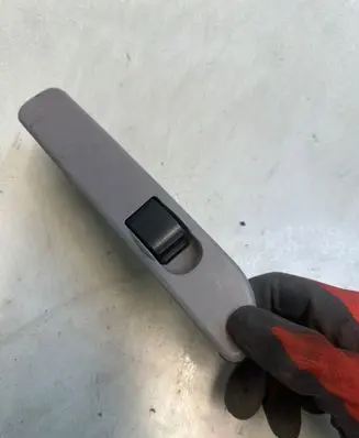 Mitsubishi Canter Quarter vent window switch