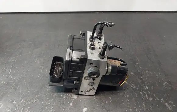 Volkswagen PASSAT B5.5 ABS Pump 4B0614517G 0265225124 0265950055