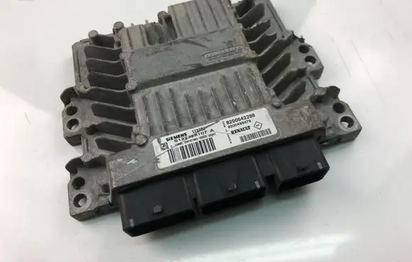 Renault Megane II Engine control unit/module 8200542288