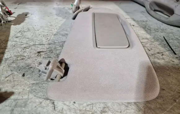 Volvo XC90 Sun visor
