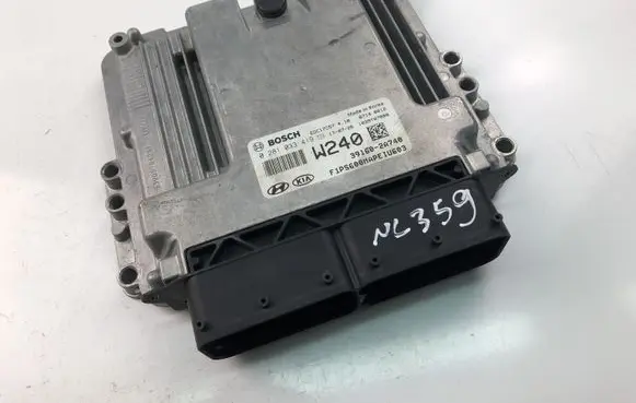 KIA Ceed Engine control unit/module 391602A740