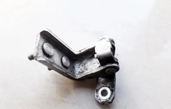 Suzuki Swift I Front door upper hinge