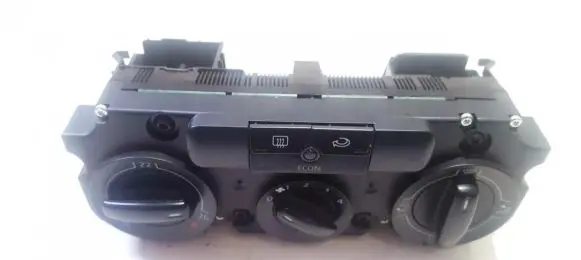Volkswagen Golf V Climate control unit