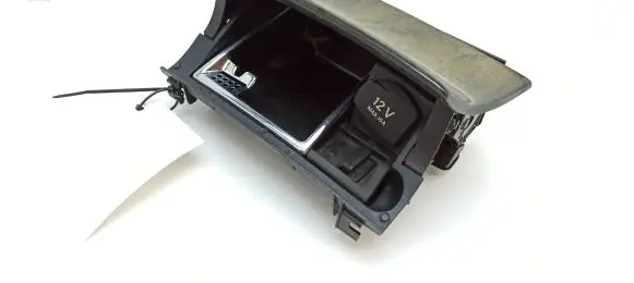 Mercedes-Benz E W211 Car ashtray A2116802852