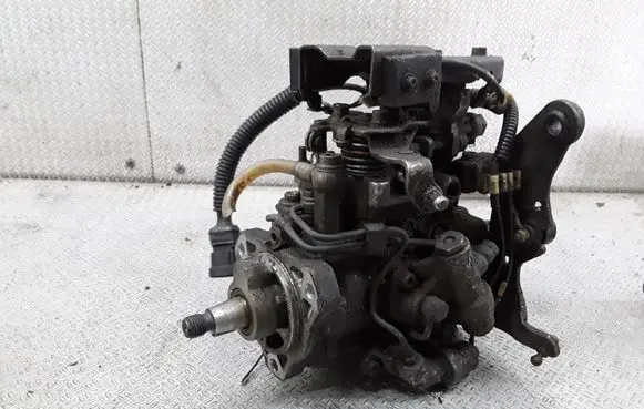 Renault Laguna I Fuel injection high pressure pump 0460494332