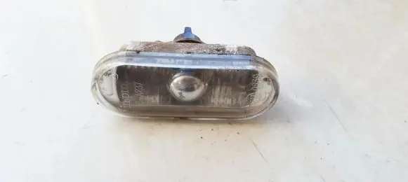 Volkswagen PASSAT B5 Front fender indicator light e130869