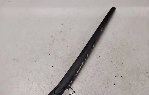 KIA Sportage Rear wiper blade arm