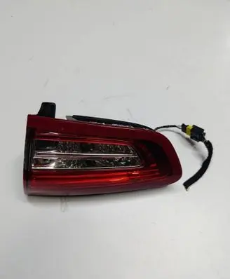 Tailgate rear/tail lights