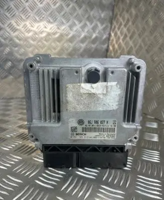 Volkswagen Jetta VI Engine control unit/module 06J906027H 06J907309A 0261S05619