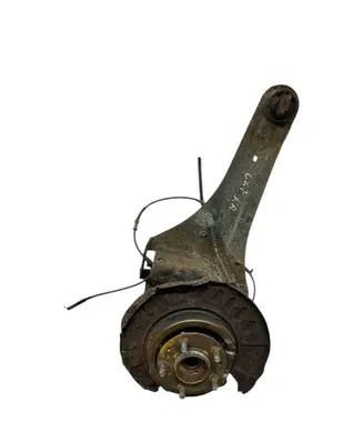 Rear wheel hub